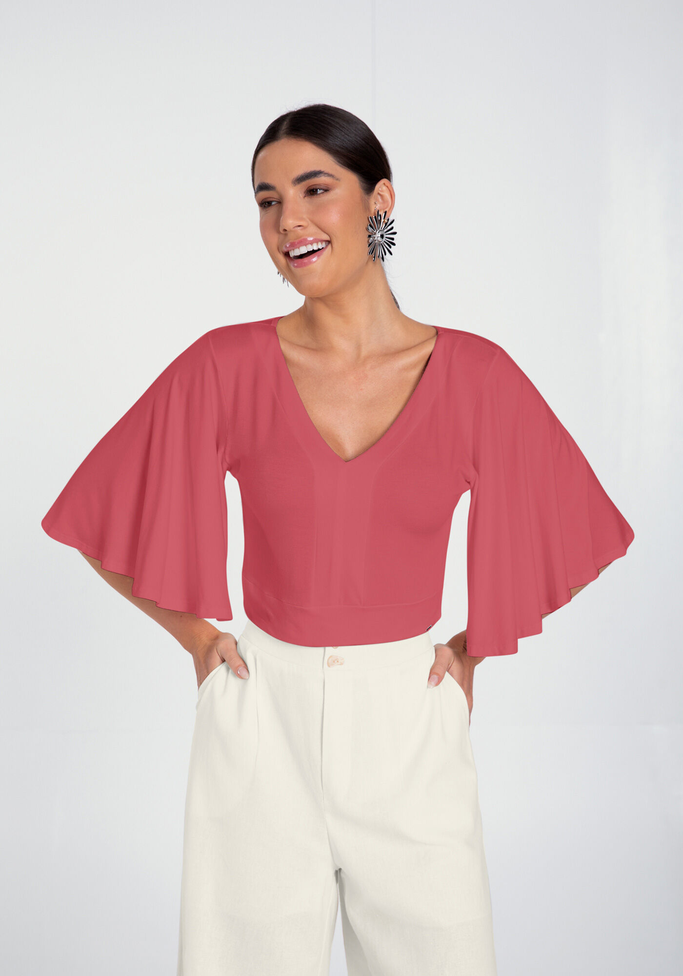Blusa Cropped em Malha Viscose com Manga Flare Lunender