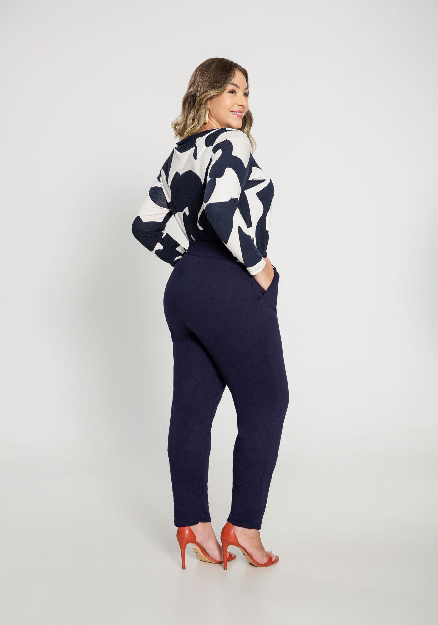 Cal&ccedil;a Plus Size em Moletom com Bolsos, , large.