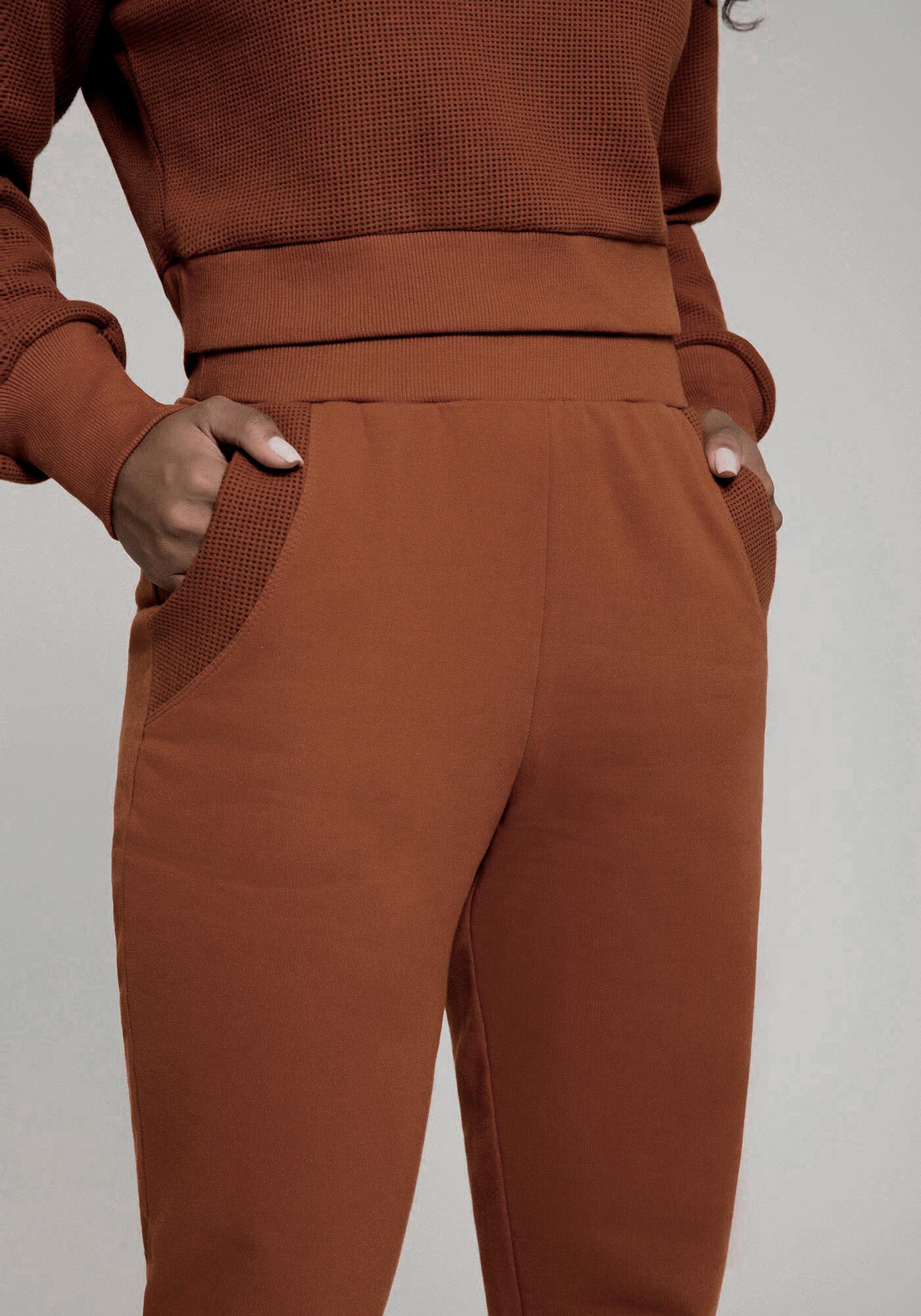 Cal&ccedil;a Jogging em Moletom Felpado com Detalhe Bolsos, LARANJA FERRUGEM, large.