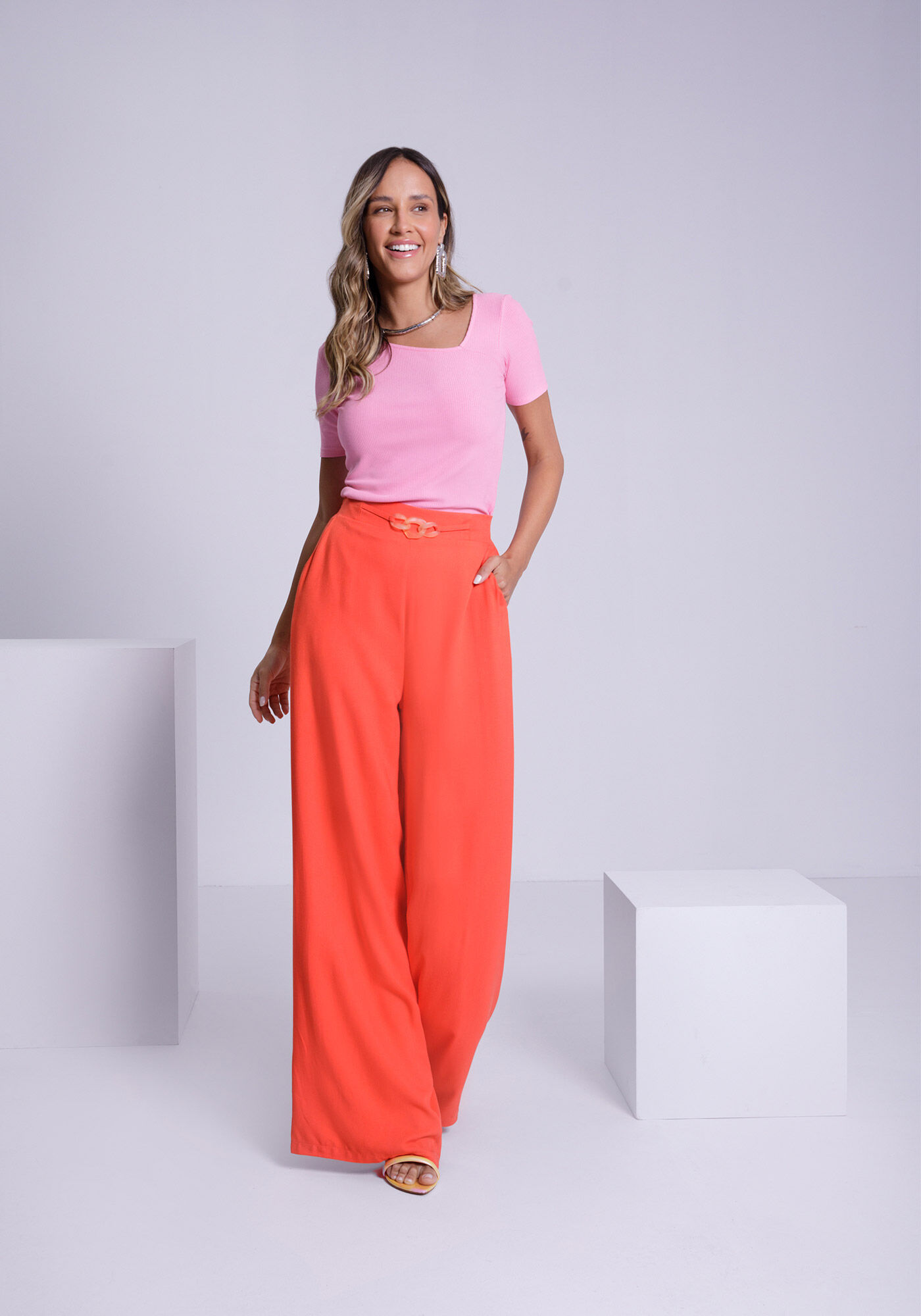 Blusa Canelada com Decote Assim&eacute;trico, ROSA ALLURE, large.