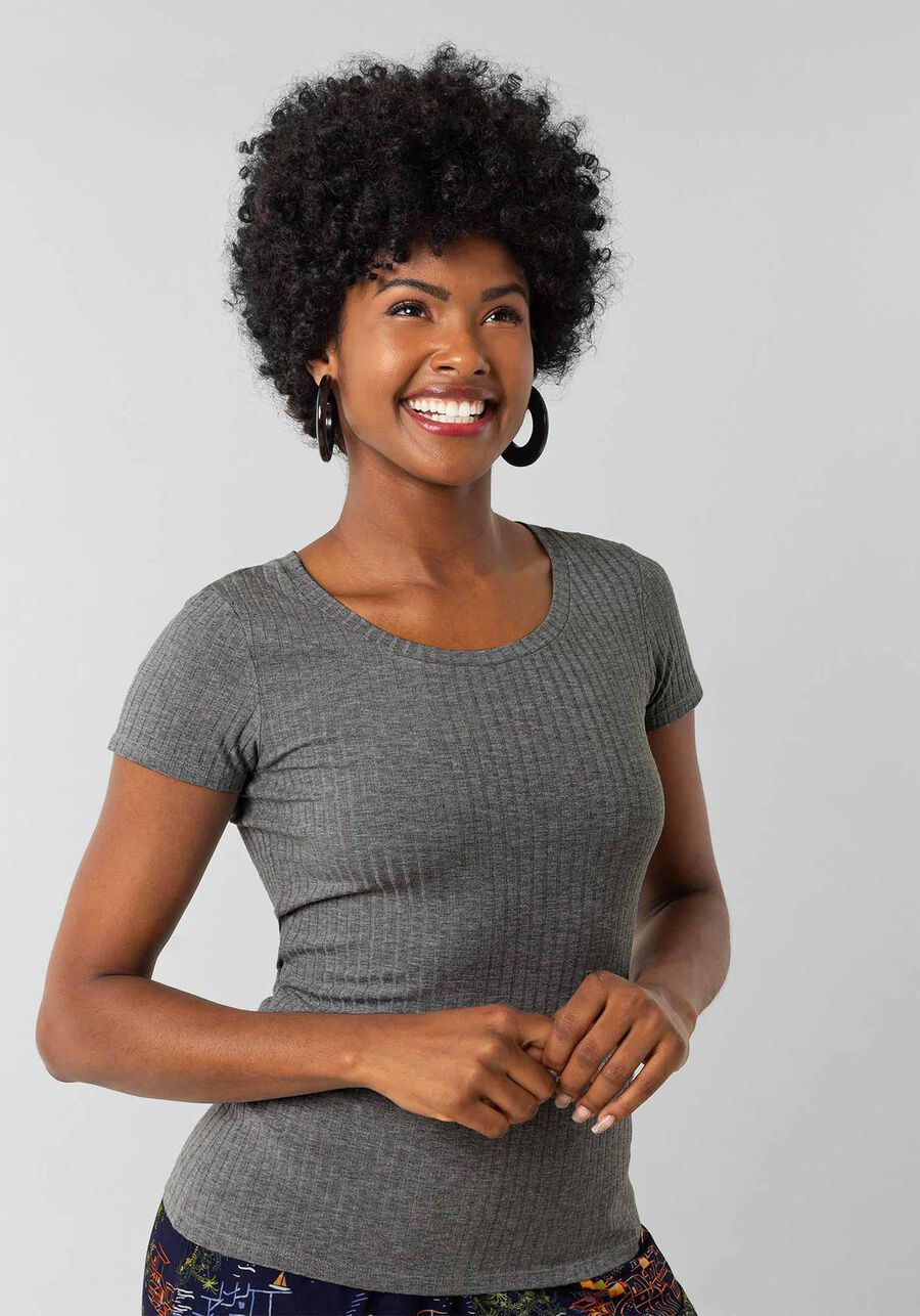 Blusa Em Malha Canelada Com Mangas Curtas E Decote Redondo, . Blusa Em Malha Canelada Com Mangas Curtas E Decote Redondo, , large.