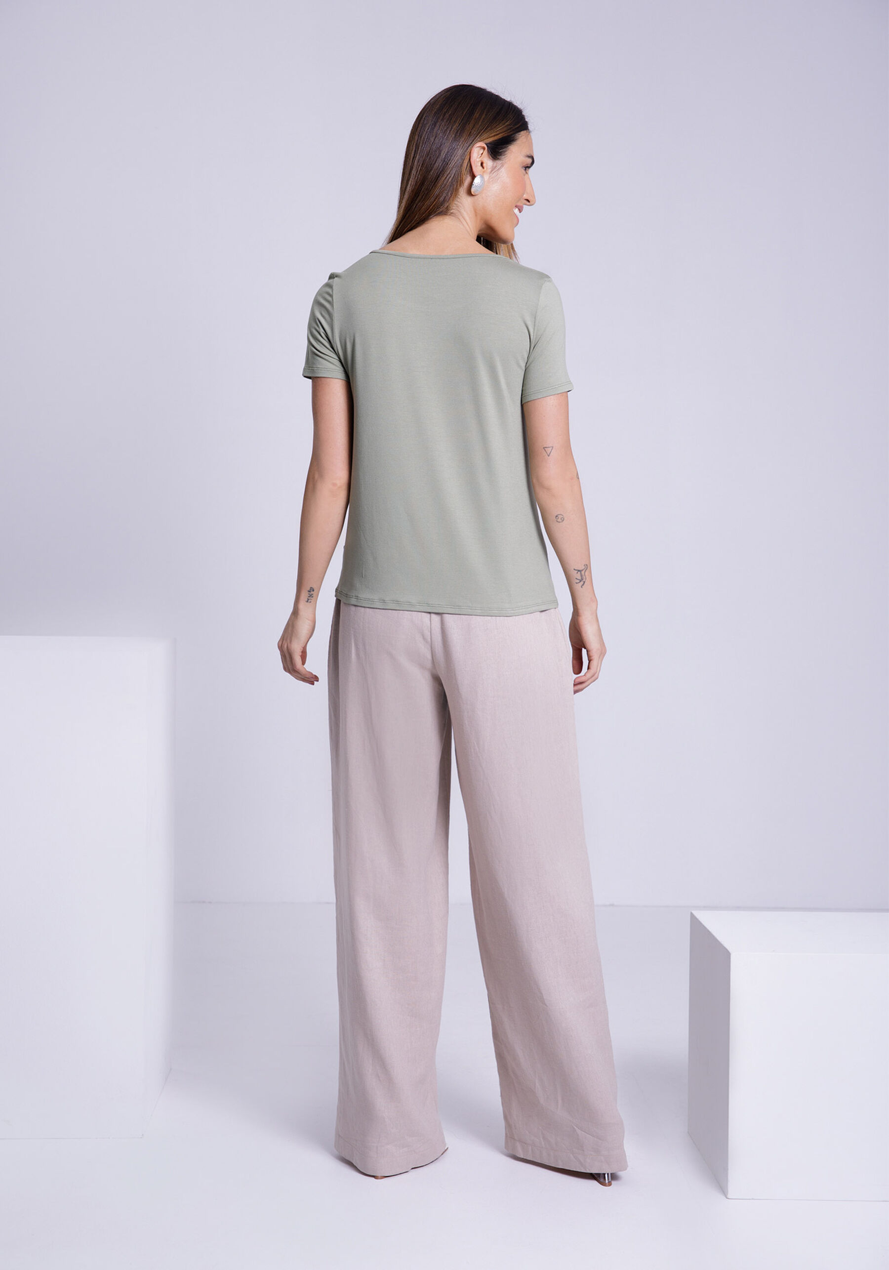 Calça Pantalona em Linho com Detalhe Cós, BEGE IMPALA, large. image number 4