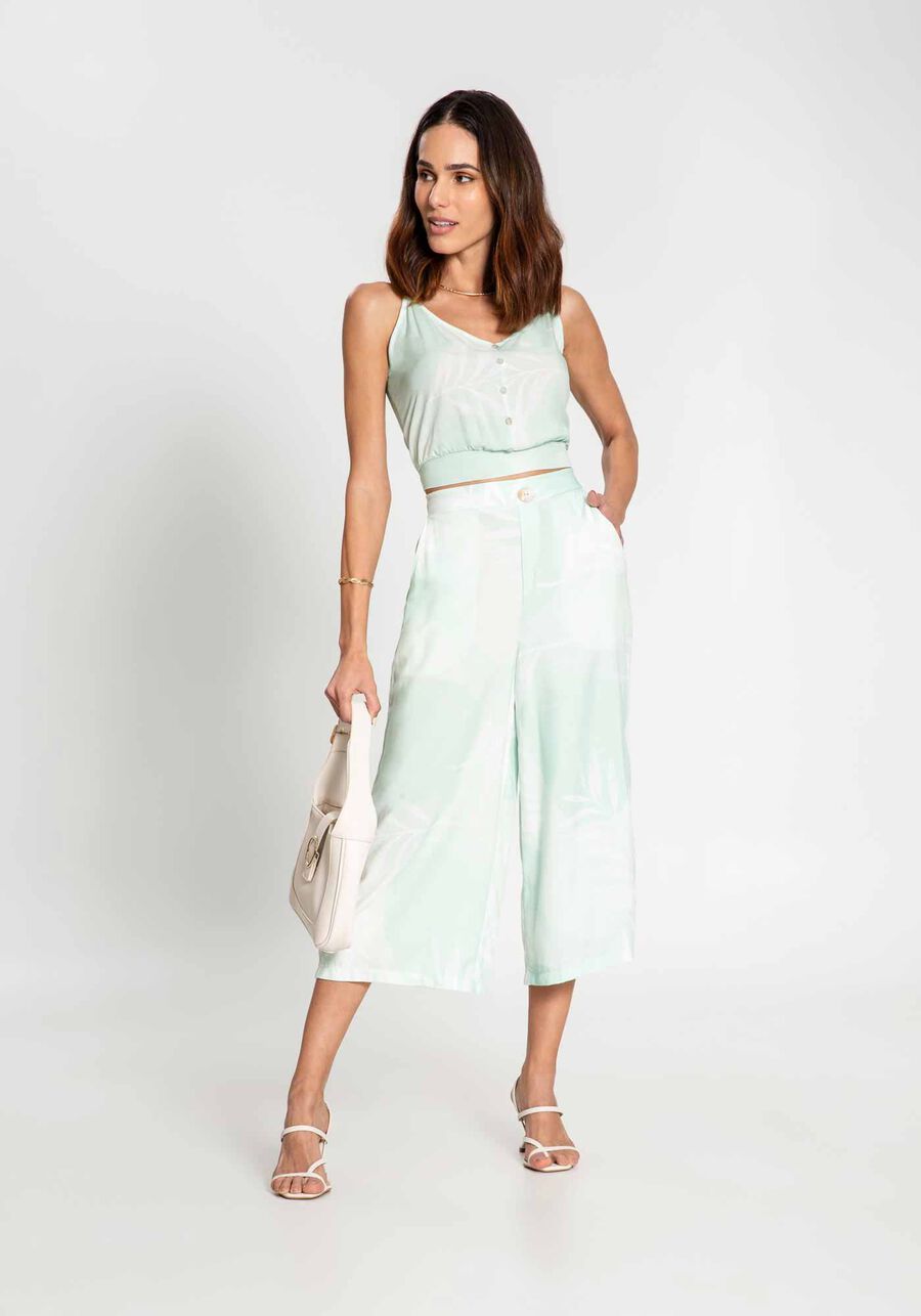 Calça Pantacourt Viscose Folhagens, VERDE COCKATOO. Calça Pantacourt Viscose Folhagens, VERDE COCKATOO, large.