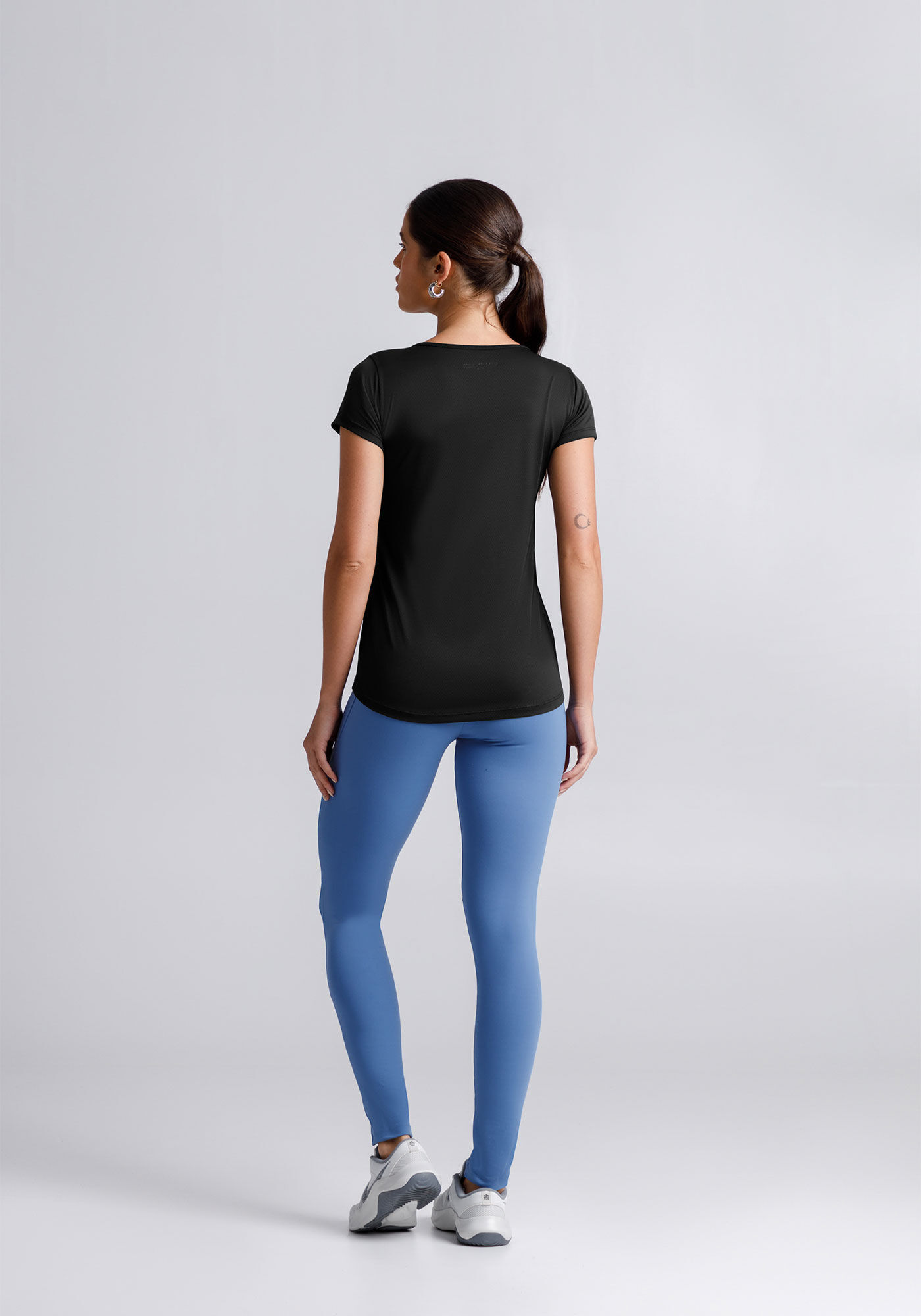 Blusa B&aacute;sica De Mangas Curtas Em Malha De Poliamida, , large.