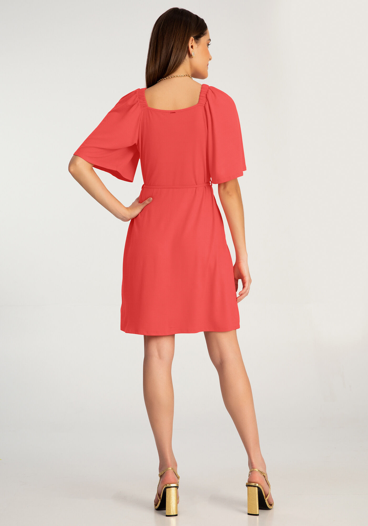 Vestido Curto Manga Flare em Malha com Cinto Lunender