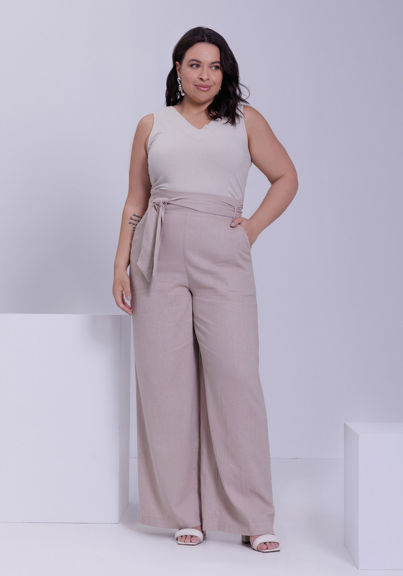 Blusa Regata Canelada Com Al&ccedil;as Largas E Decote Em V, BEGE SYSTEM, large.