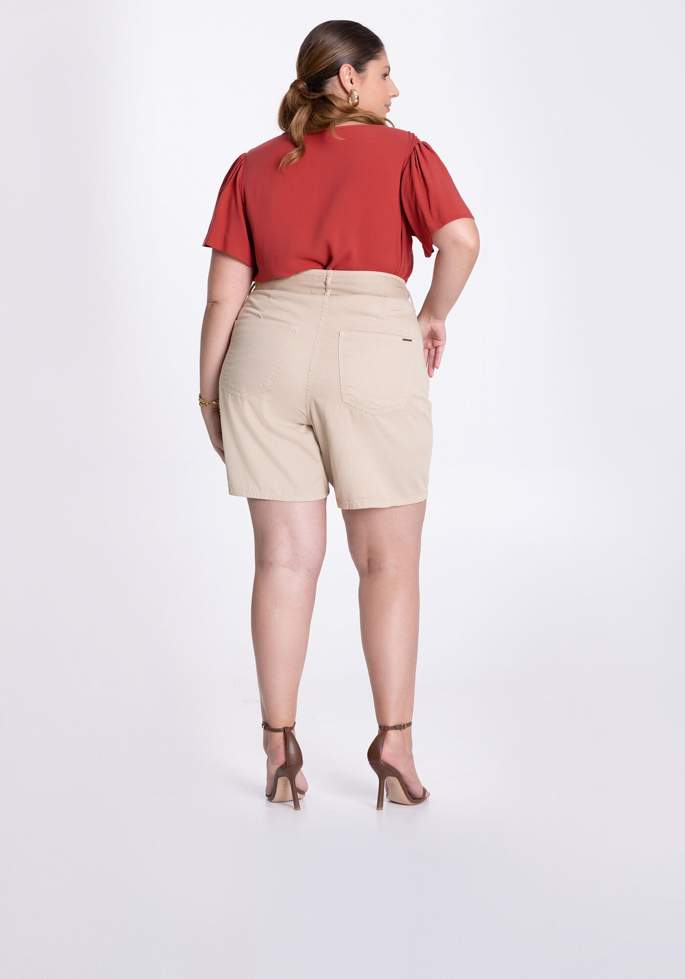 Shorts Sarja Plus Size Clochard com Cinto, , large.