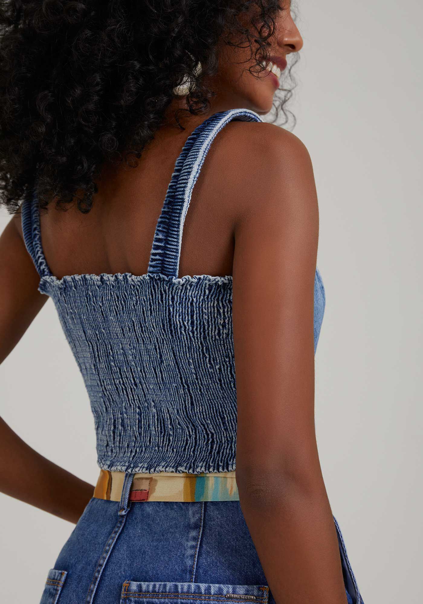 Blusa jeans cropped 2025