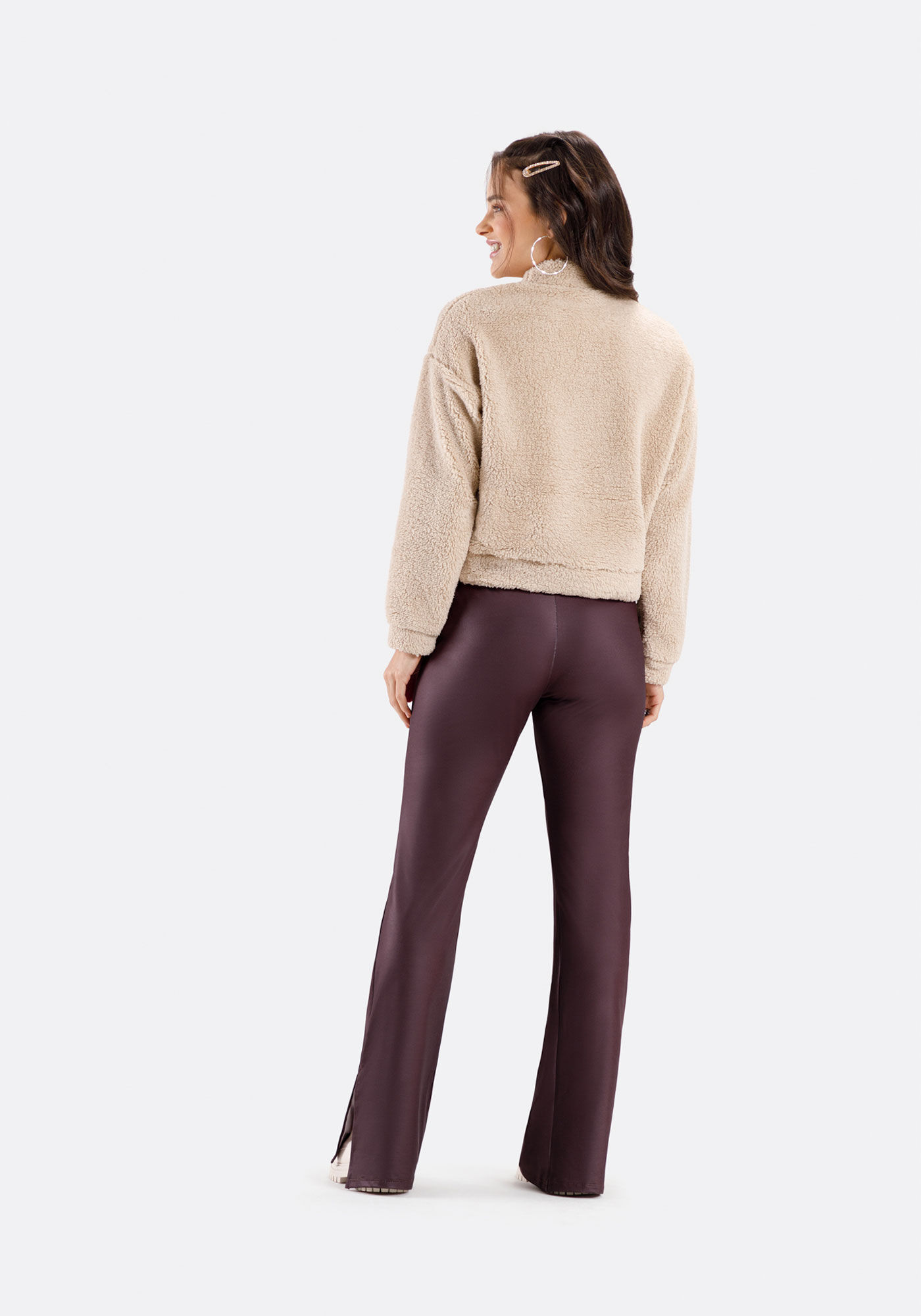 Blus&atilde;o Em Pelo Carneirinho Juvenil Com Gola Alta, , large.