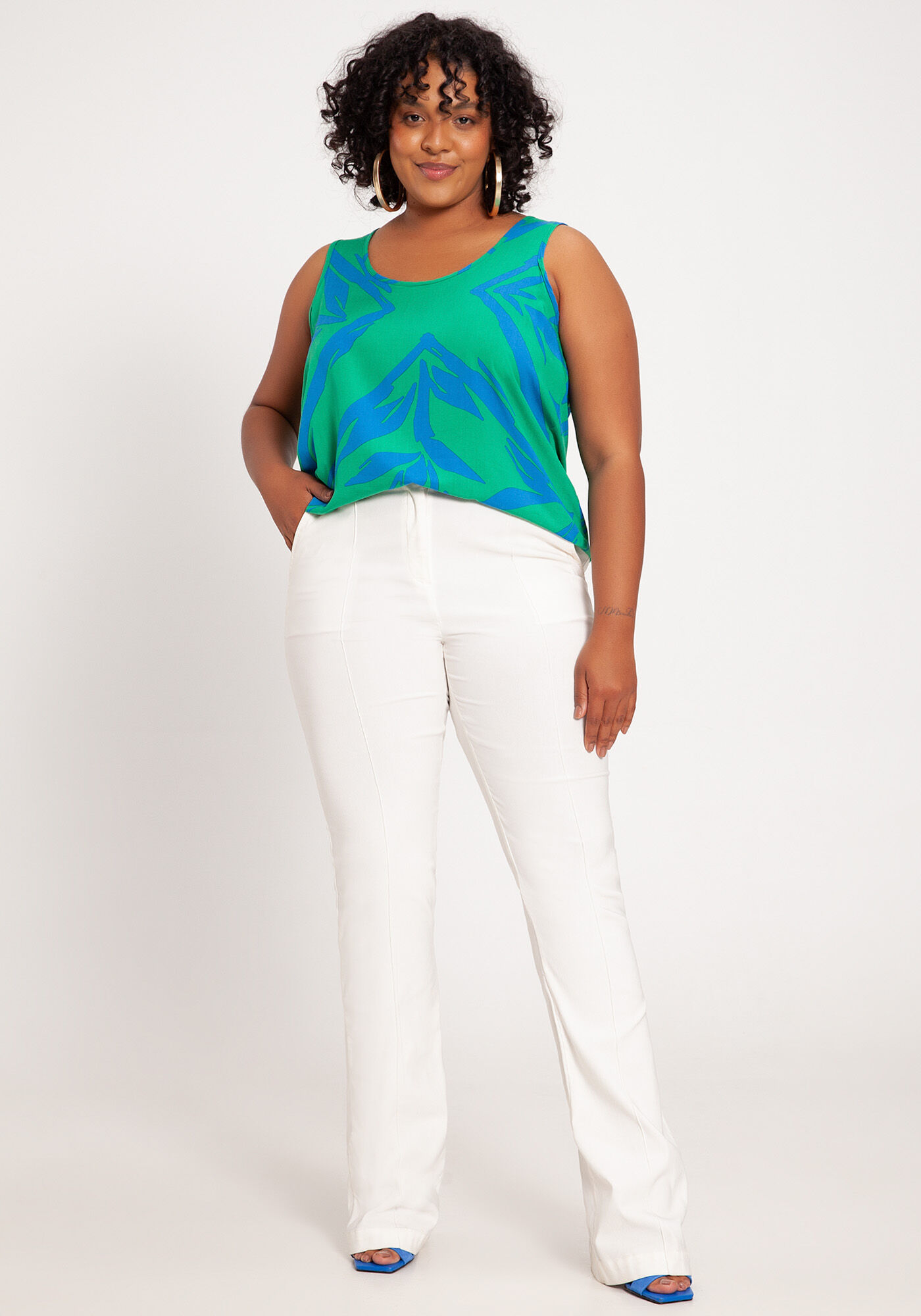 Blusas de viscose estampada plus size online