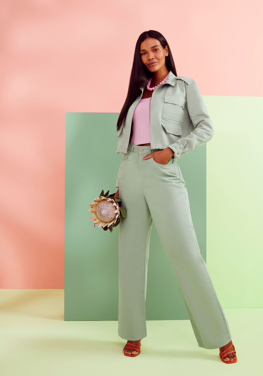 Jaqueta Sarja Cropped com Zíper, VERDE MINERAL. Jaqueta Sarja Cropped com Zíper, VERDE MINERAL, large.