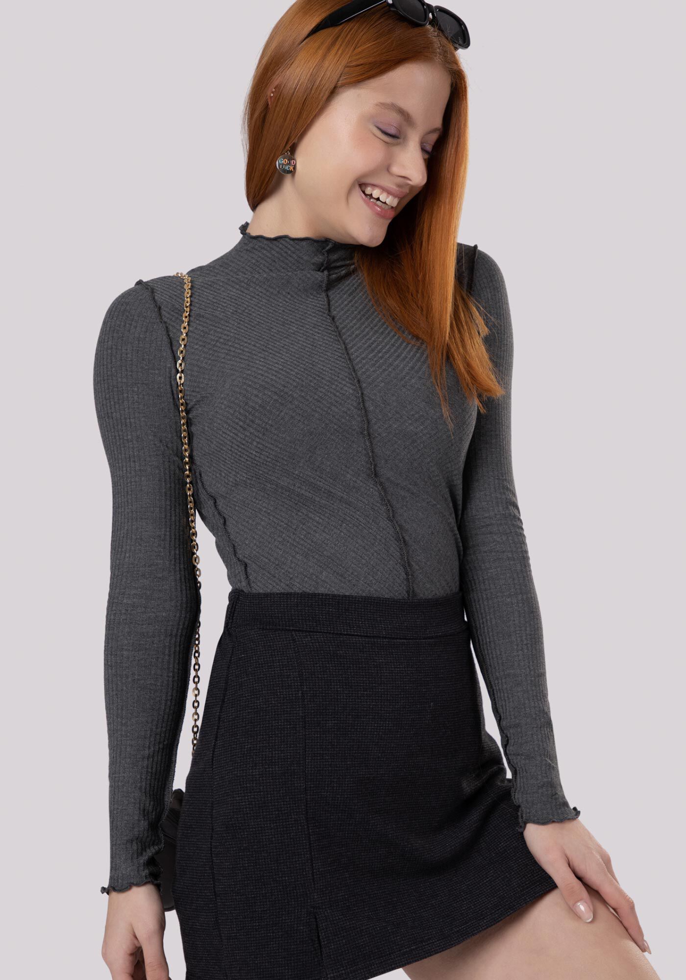 Shorts Saia Juvenil em Malha Pied Poule com Fenda, PRETO REATIVO, large.