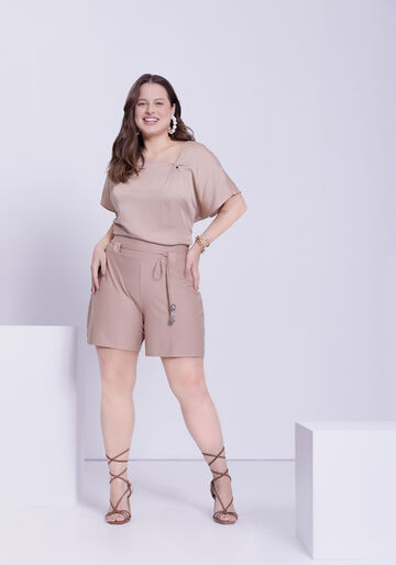 Shorts Plus Size Cintura Alta com Cinto Cordão, BEGE WOOL. Shorts Plus Size Cintura Alta com Cinto Cordão, BEGE WOOL, large.