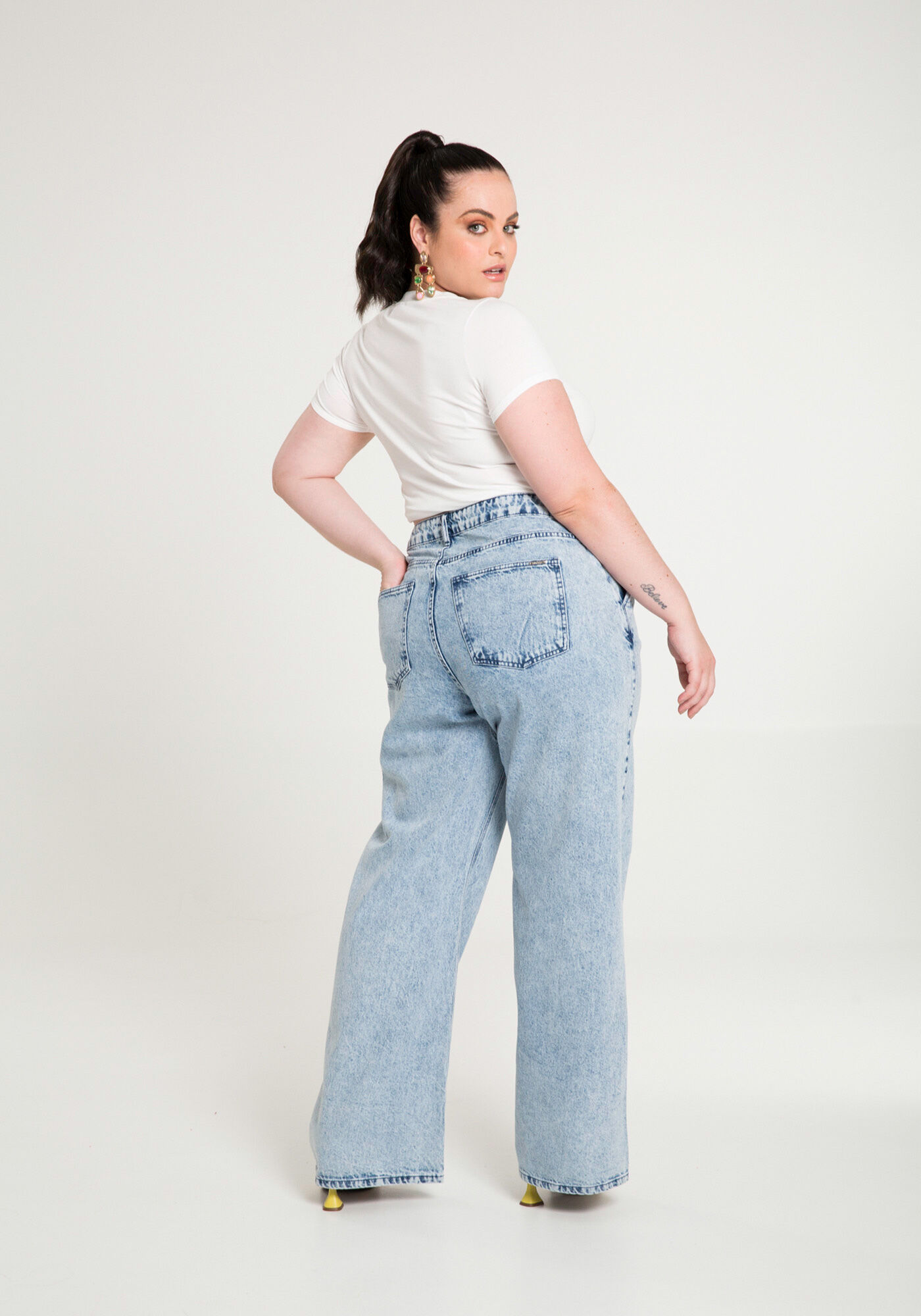 Cal&ccedil;a Jeans Wide Leg Cintura Alta Plus Size, JEANS, large.