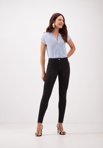 Calça Skinny De Cintura Média Em Sarja Amaciada Com Elastano, PRETO REATIVO. Calça Skinny De Cintura Média Em Sarja Amaciada Com Elastano, PRETO REATIVO, large.