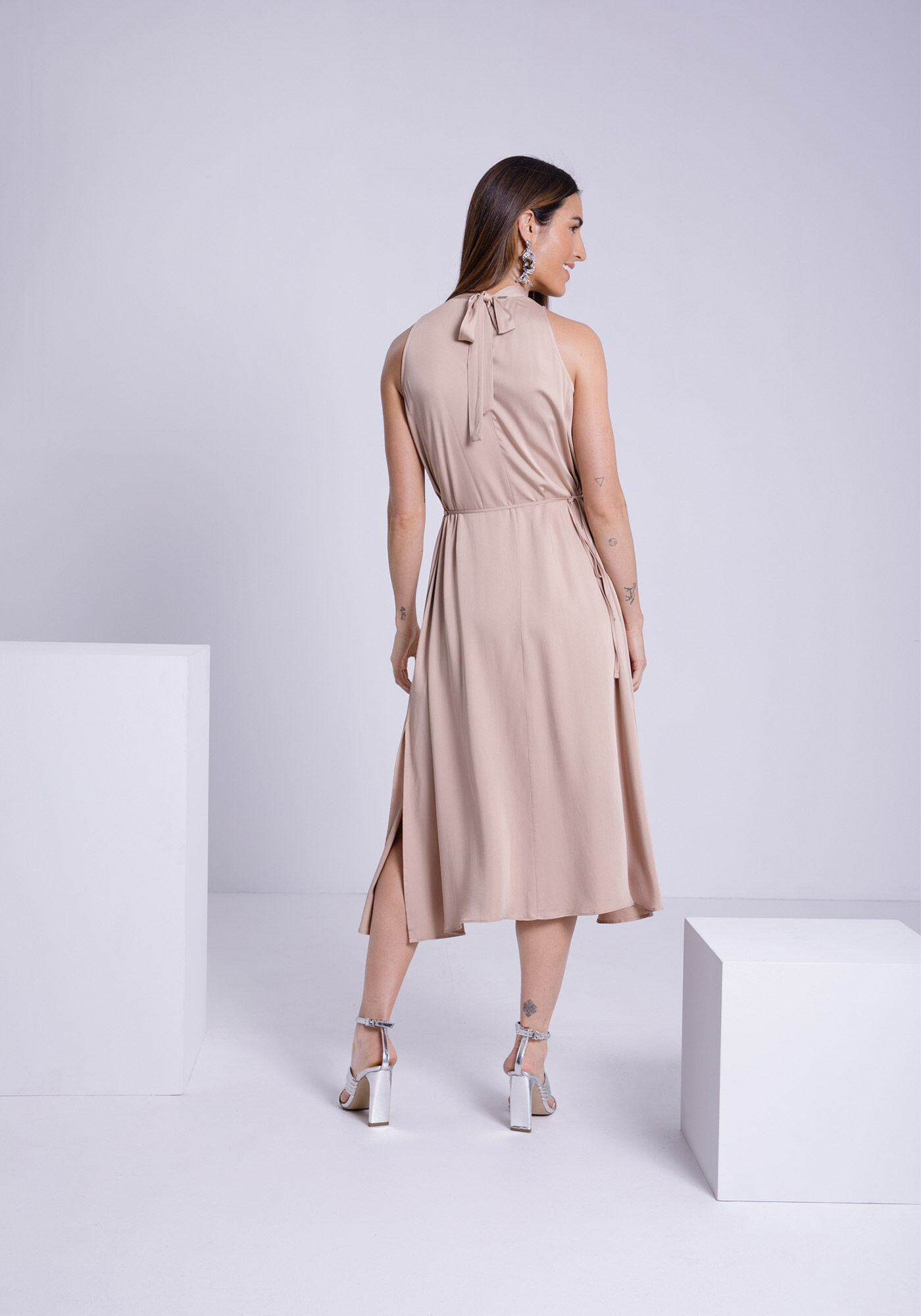 Vestido Midi Gola Alta Evas&ecirc; com Cinto, BEGE WOOL, large.