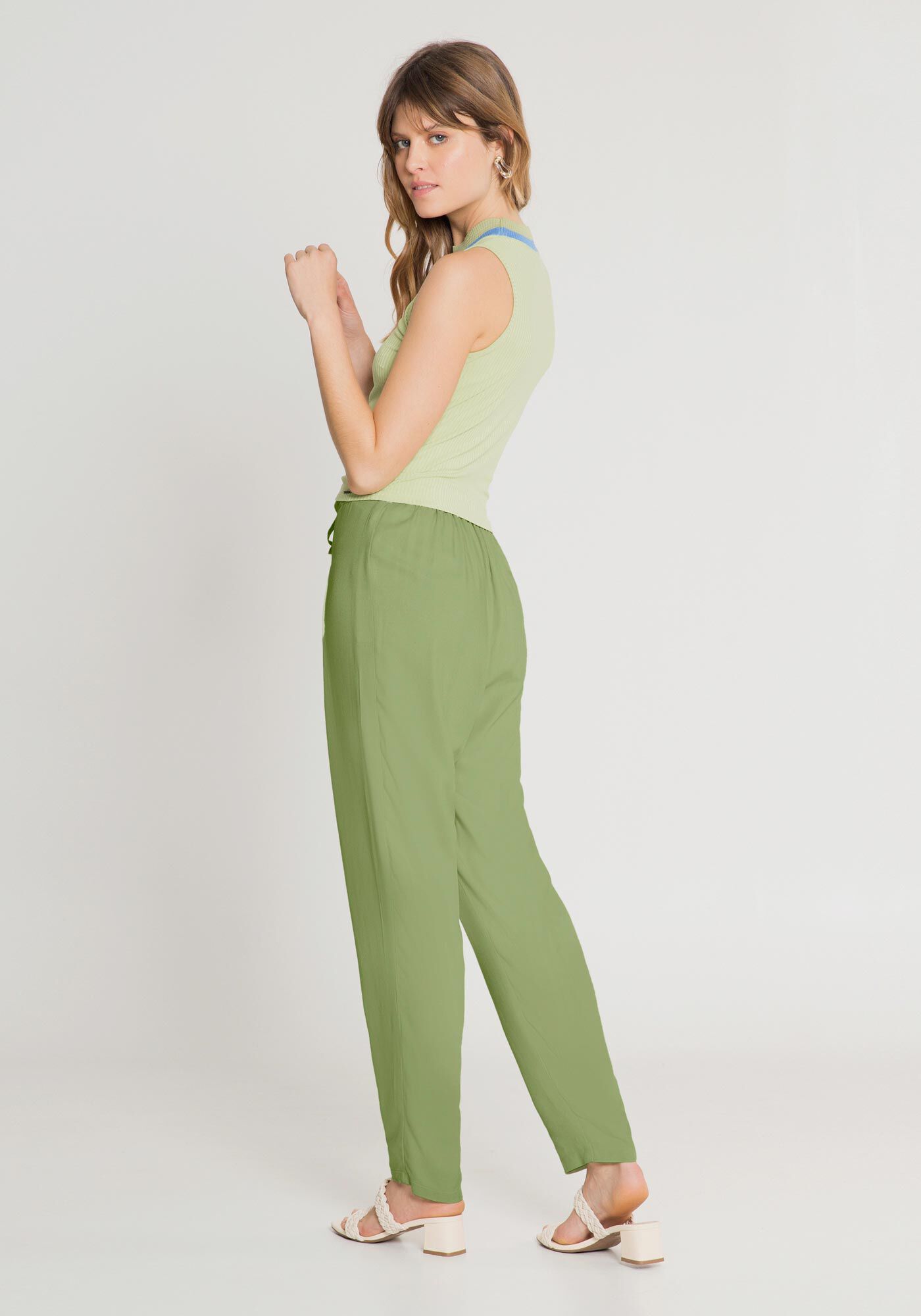Cal&ccedil;a em Viscose com Pregas e Cinto, VERDE IOIO, large.