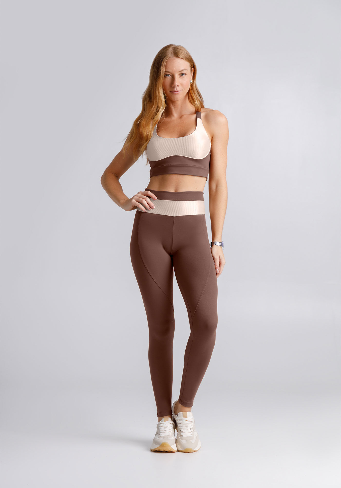 Cal&ccedil;a Legging Malha De Poliamida Recorte Acetinado No C&oacute;s, MARROM, large.