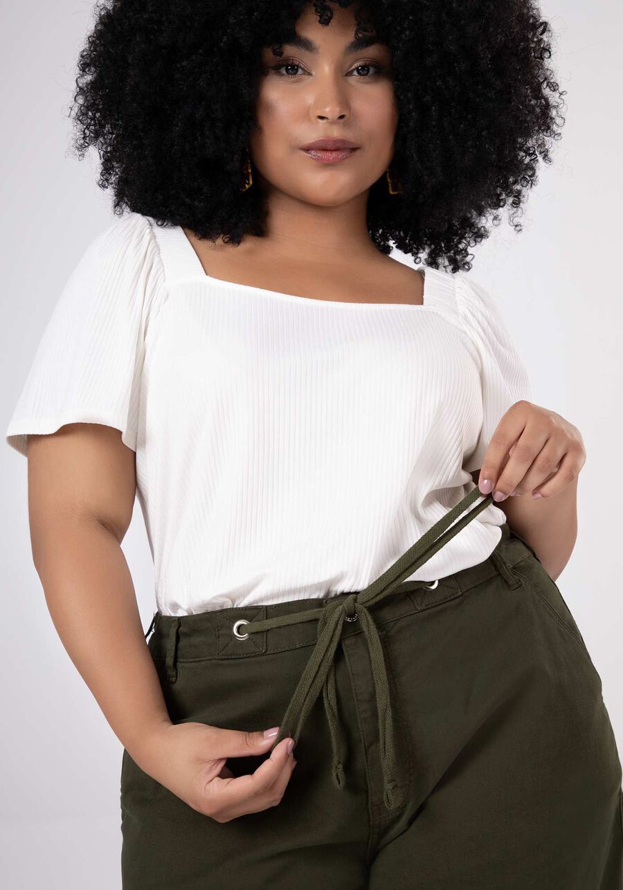 Shorts Boyfriend Plus Size Com Bolsos Em Sarja Com Elastano, . Shorts Boyfriend Plus Size Com Bolsos Em Sarja Com Elastano, , large.