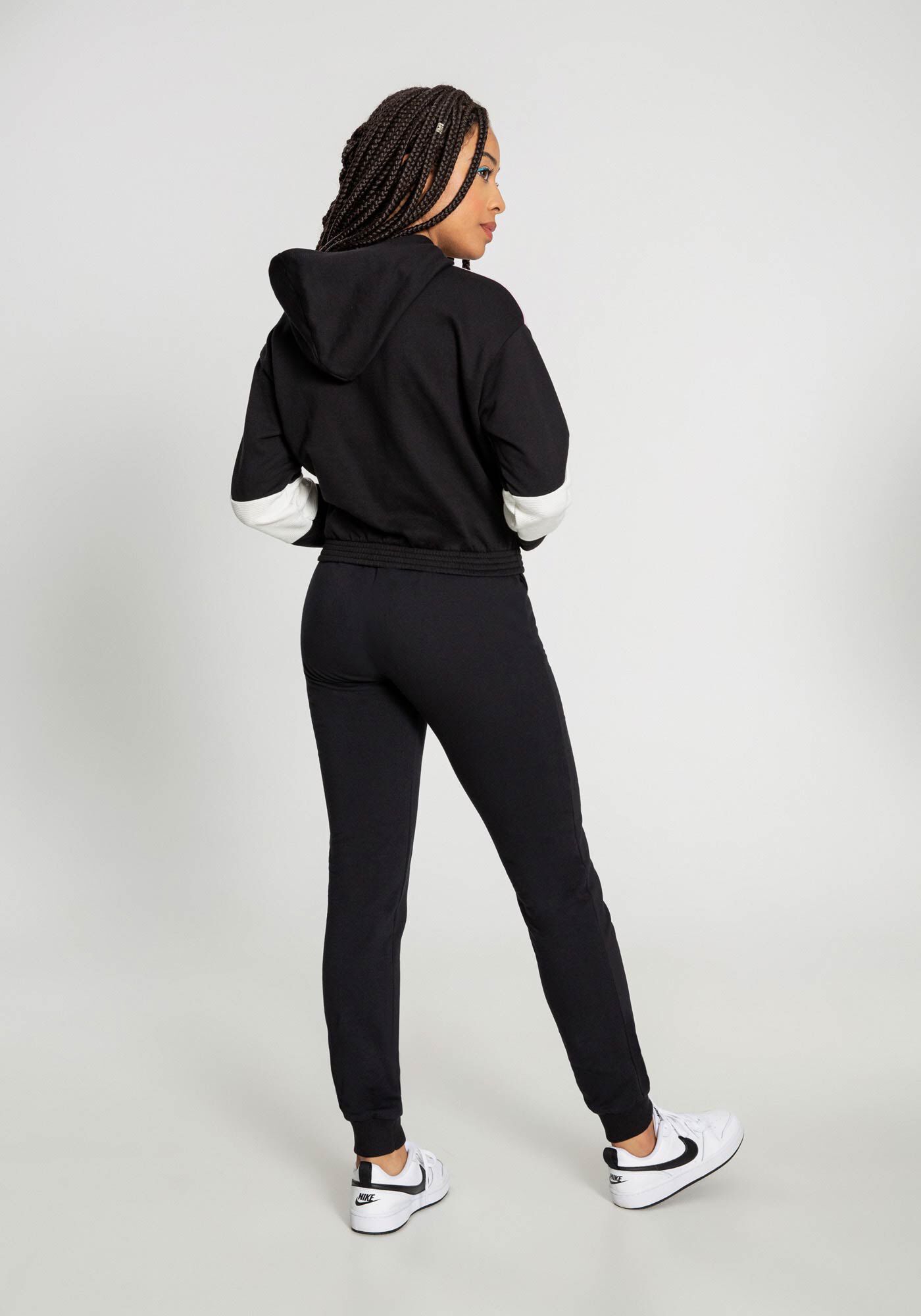 Blus&atilde;o Cropped com Capuz em Moletom Juvenil, PRETO REATIVO, large.