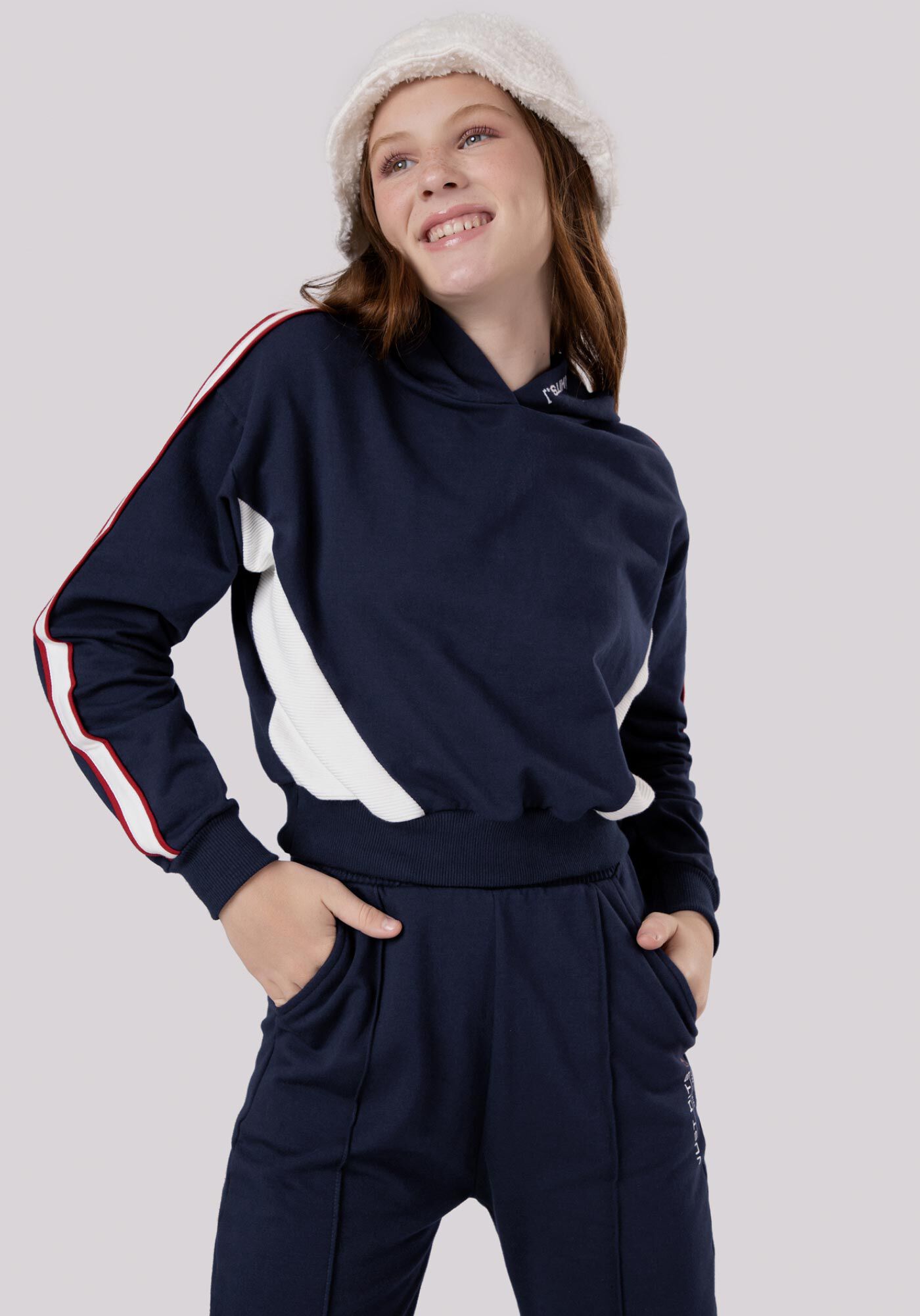 Blus&atilde;o Juvenil com Capuz e Recortes, MARINHO ACTION, large.