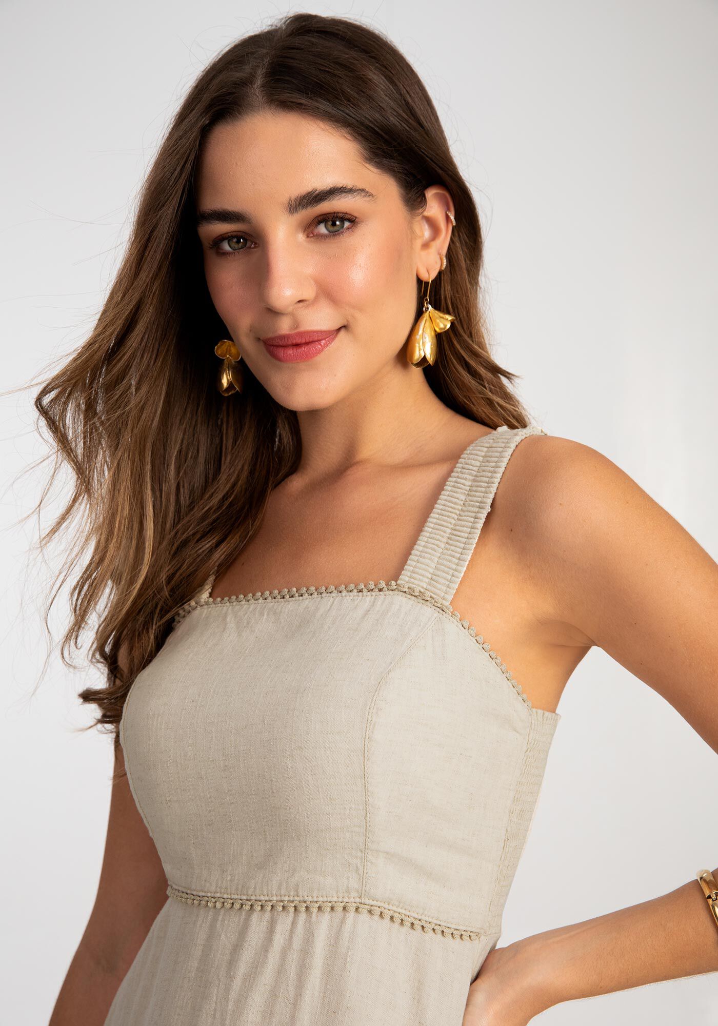 Vestido de sarja acetinada com 2024 renda