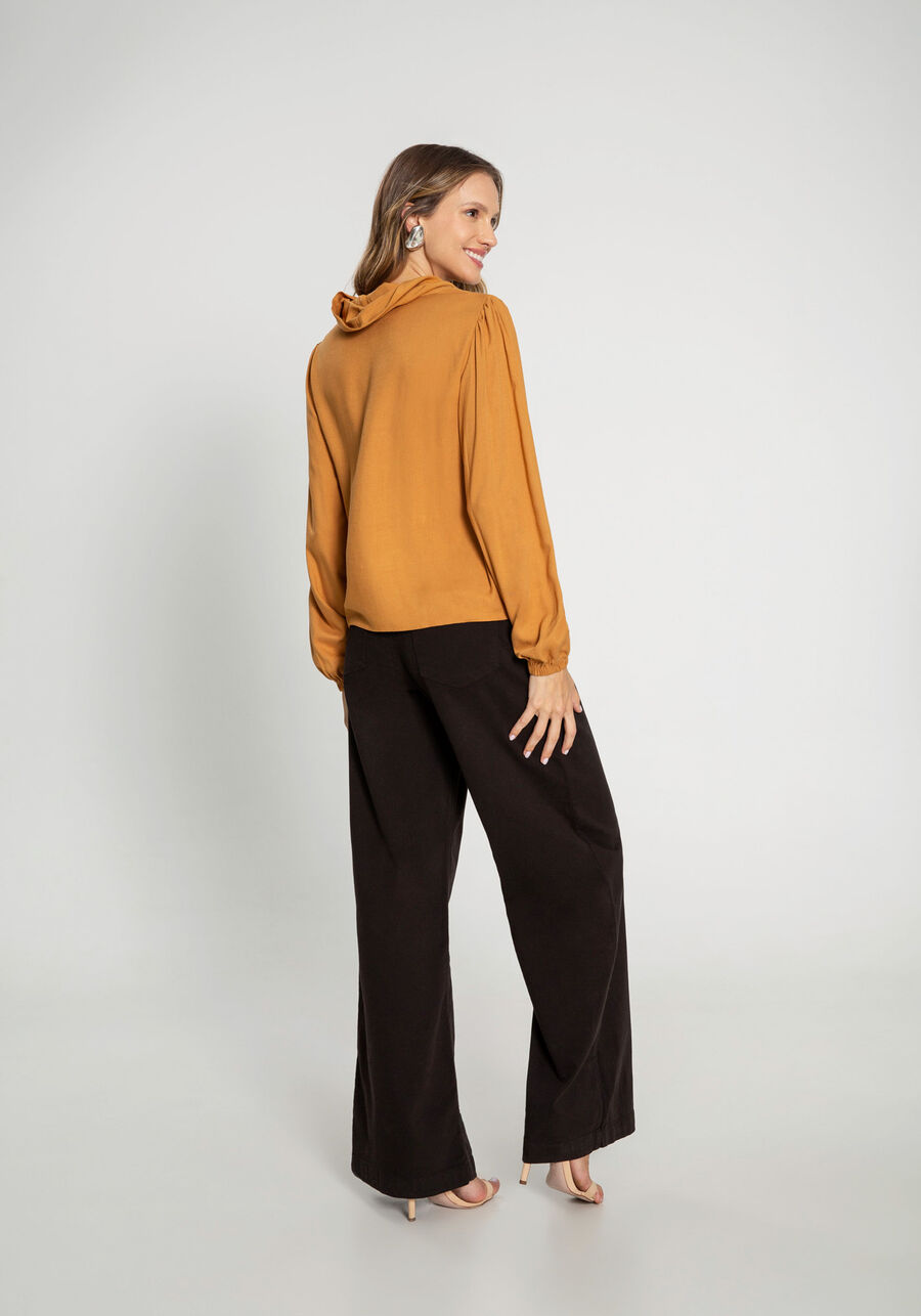 Blusa Ampla em Viscose Gola Alta, . Blusa Ampla em Viscose Gola Alta, , large.