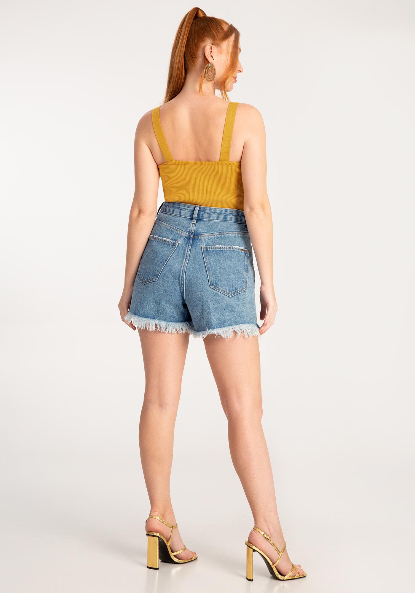 Short destroyed cintura alta 2025