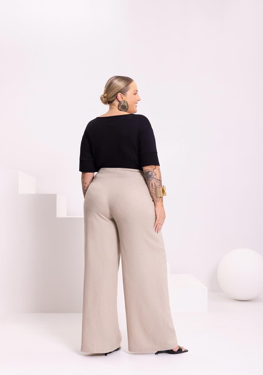 Blusa Acinturada Com Mangas Médias E Decote Redondo Em Malha, PRETO. Blusa Acinturada Com Mangas Médias E Decote Redondo Em Malha, PRETO, large.