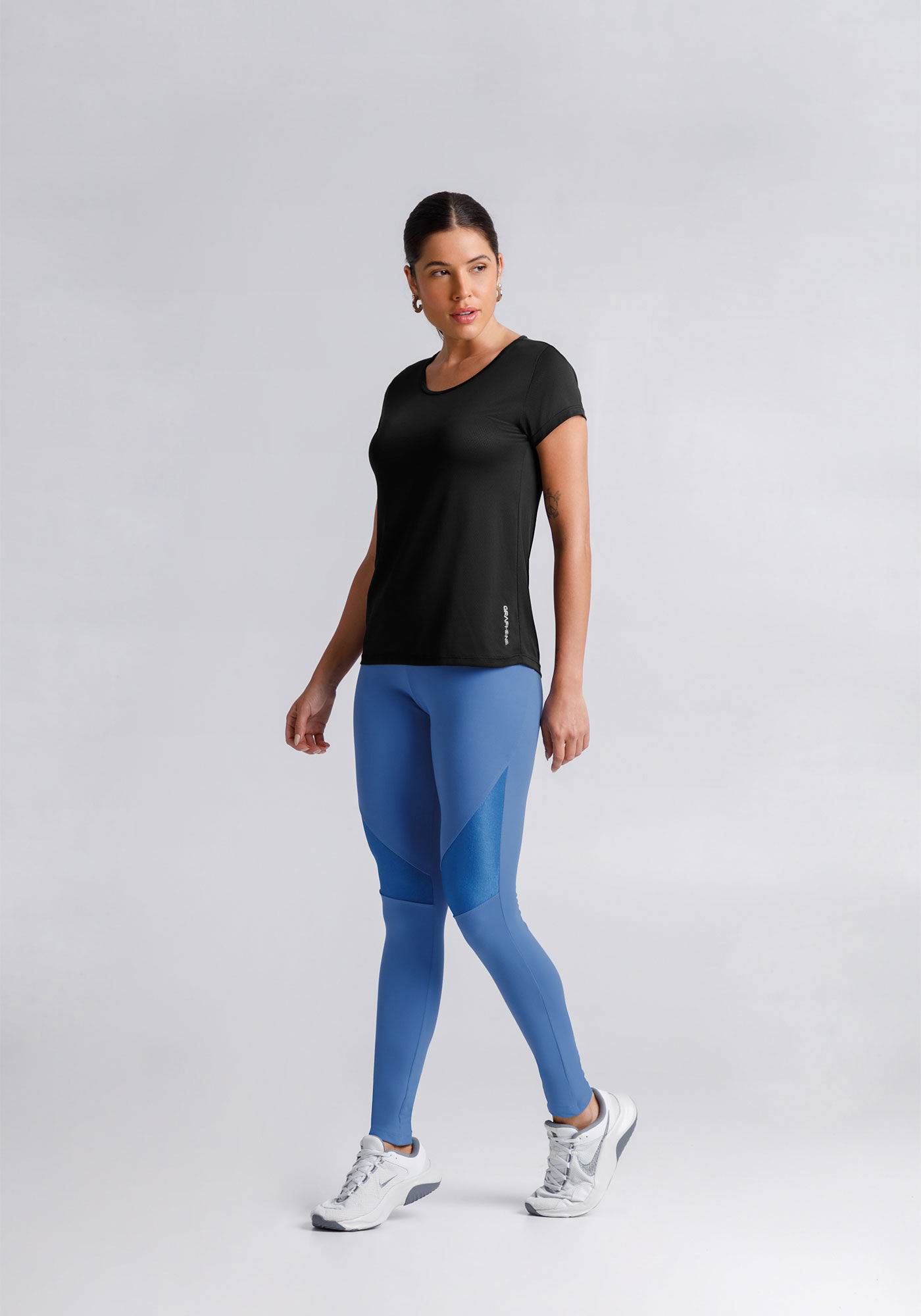 Blusa B&aacute;sica De Mangas Curtas Em Malha De Poliamida, , large.