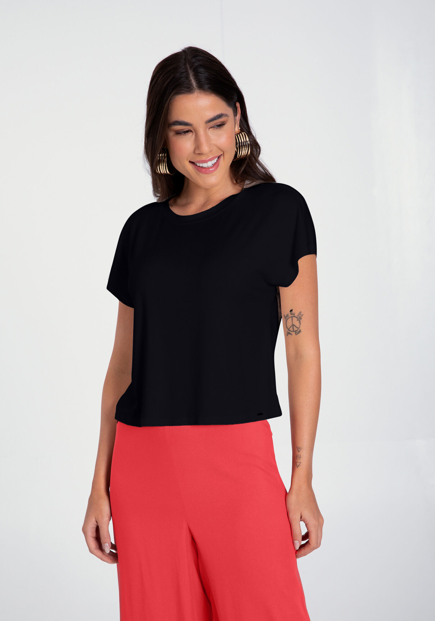 Blusa em Manga Viscose com Manga Curta, PRETO REATIVO, large.