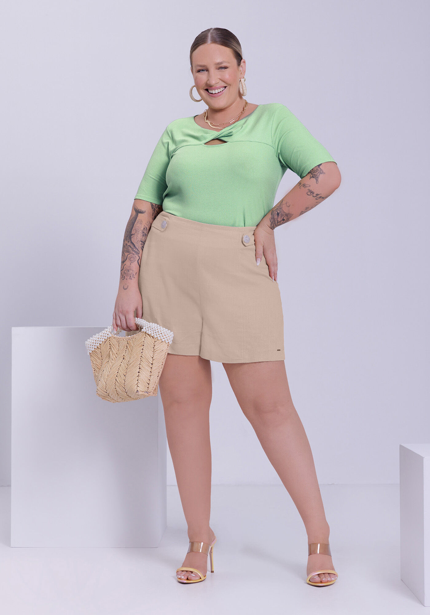 Blusa Plus Size Canelada com Tor&ccedil;&atilde;o no Decote, , large.