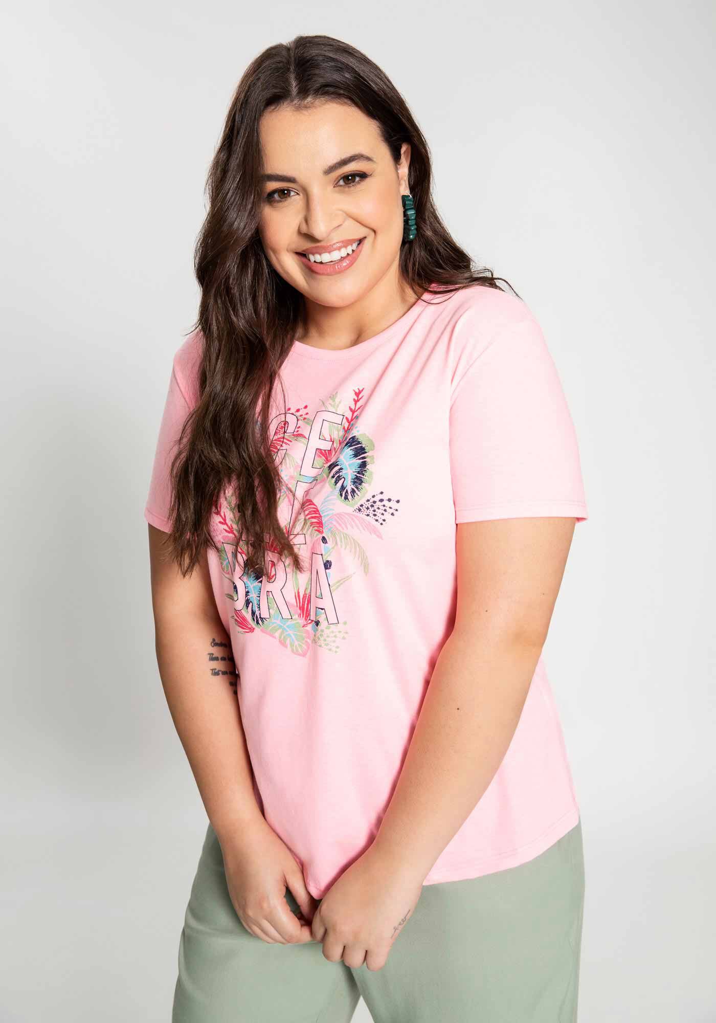 T-shirt Plus Size em Malha Estampa Celebra, ROSA FRESH NEON, large.
