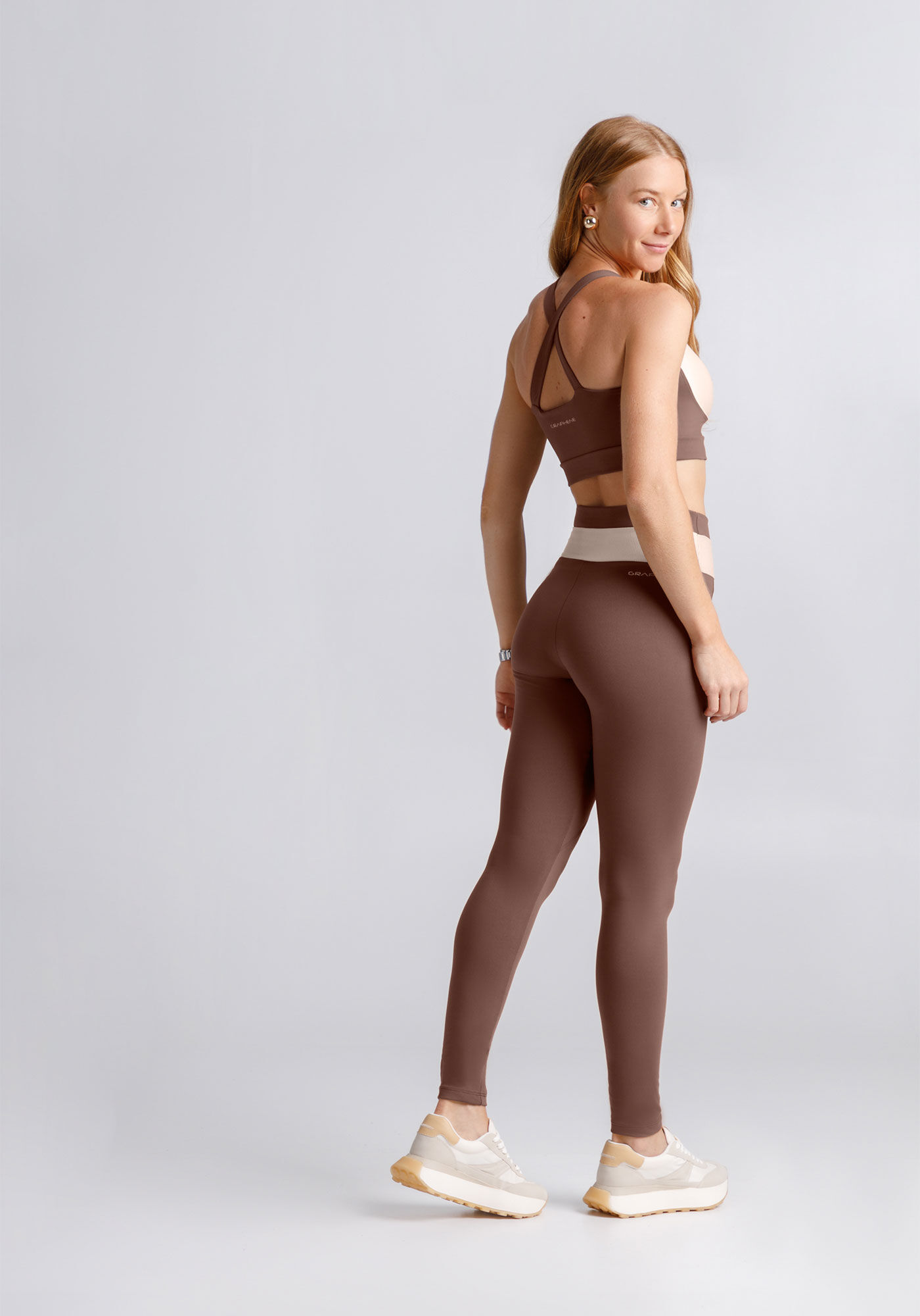 Cal&ccedil;a Legging Malha De Poliamida Recorte Acetinado No C&oacute;s, MARROM, large.