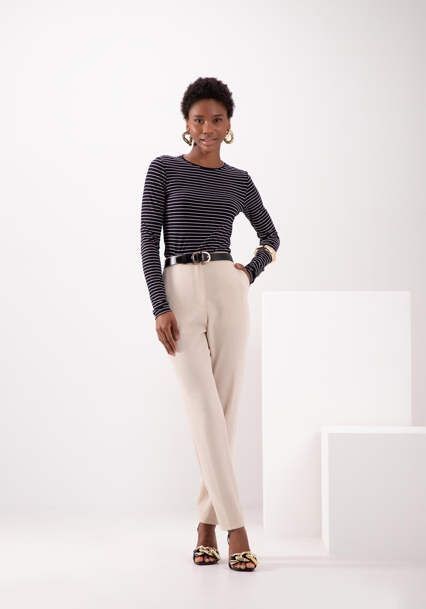 Blusa Listrada De Mangas Longas Em Malha Canelada, PRETO, large.