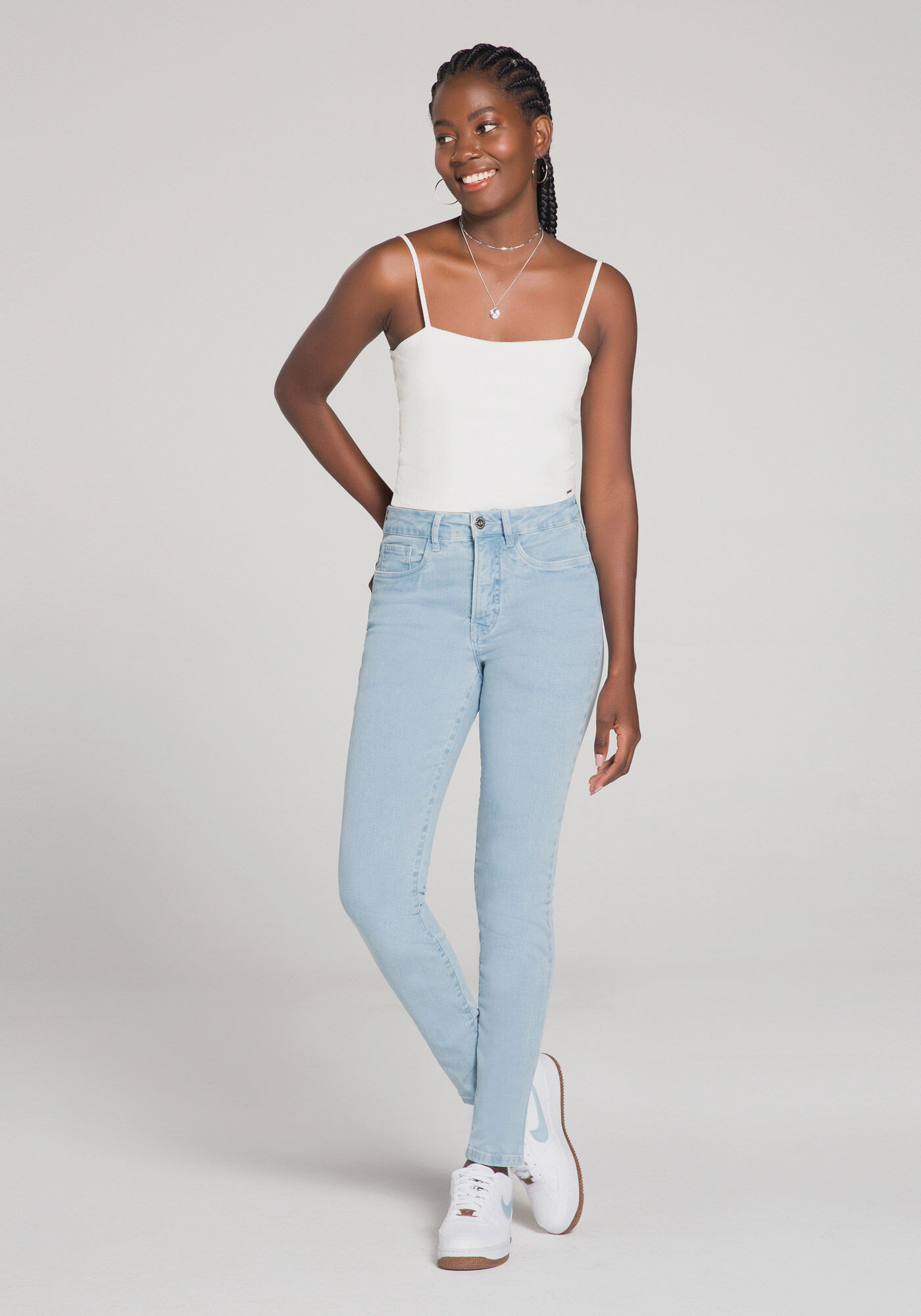 Calça jeans best sale delavê