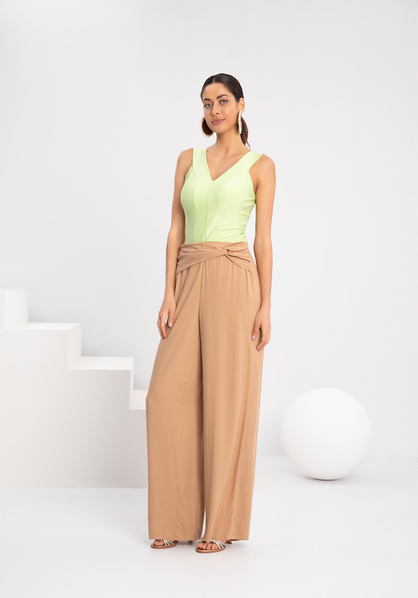 Body De Al&ccedil;as Largas Com Decote V E Recortes Em Malha Crepe, VERDE NAMIBIA, large.