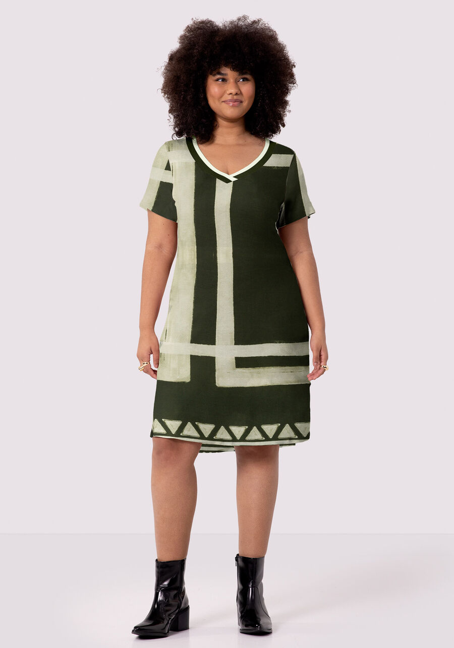 Vestido Curto Plus Size em Malha Viscose Estampado, ESSENCIA VERDE. Vestido Curto Plus Size em Malha Viscose Estampado, ESSENCIA VERDE, large.