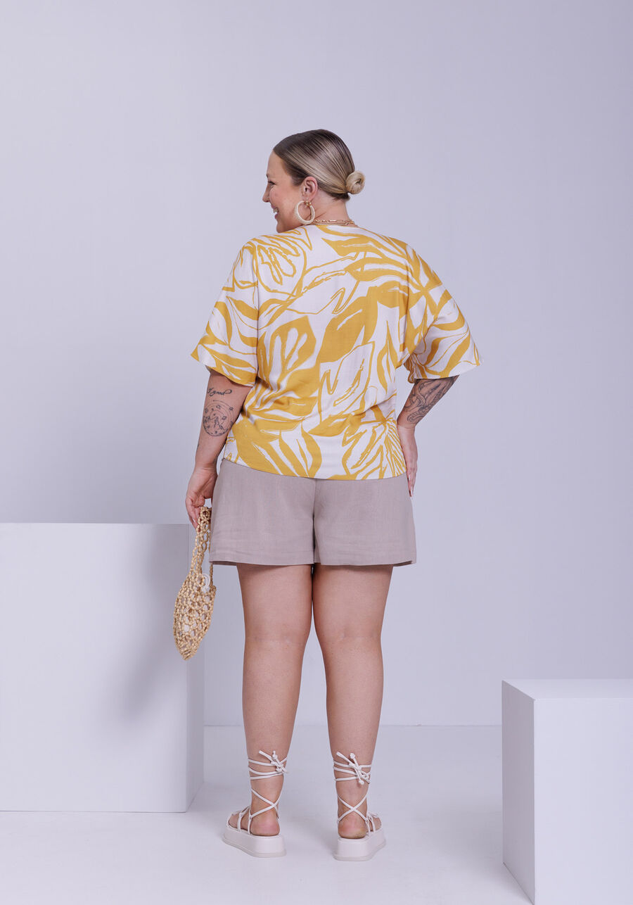 Camisa Manga Curta Plus Size em Viscose Estampada, ERVA DOCE AMARELO. Camisa Manga Curta Plus Size em Viscose Estampada, ERVA DOCE AMARELO, large.