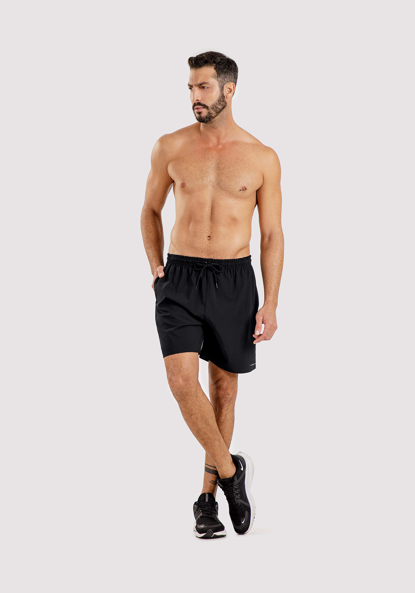 Bermuda Masculina Com Bolsos Funcionais E Cadar&ccedil;o Frontal, PRETO REATIVO, large.