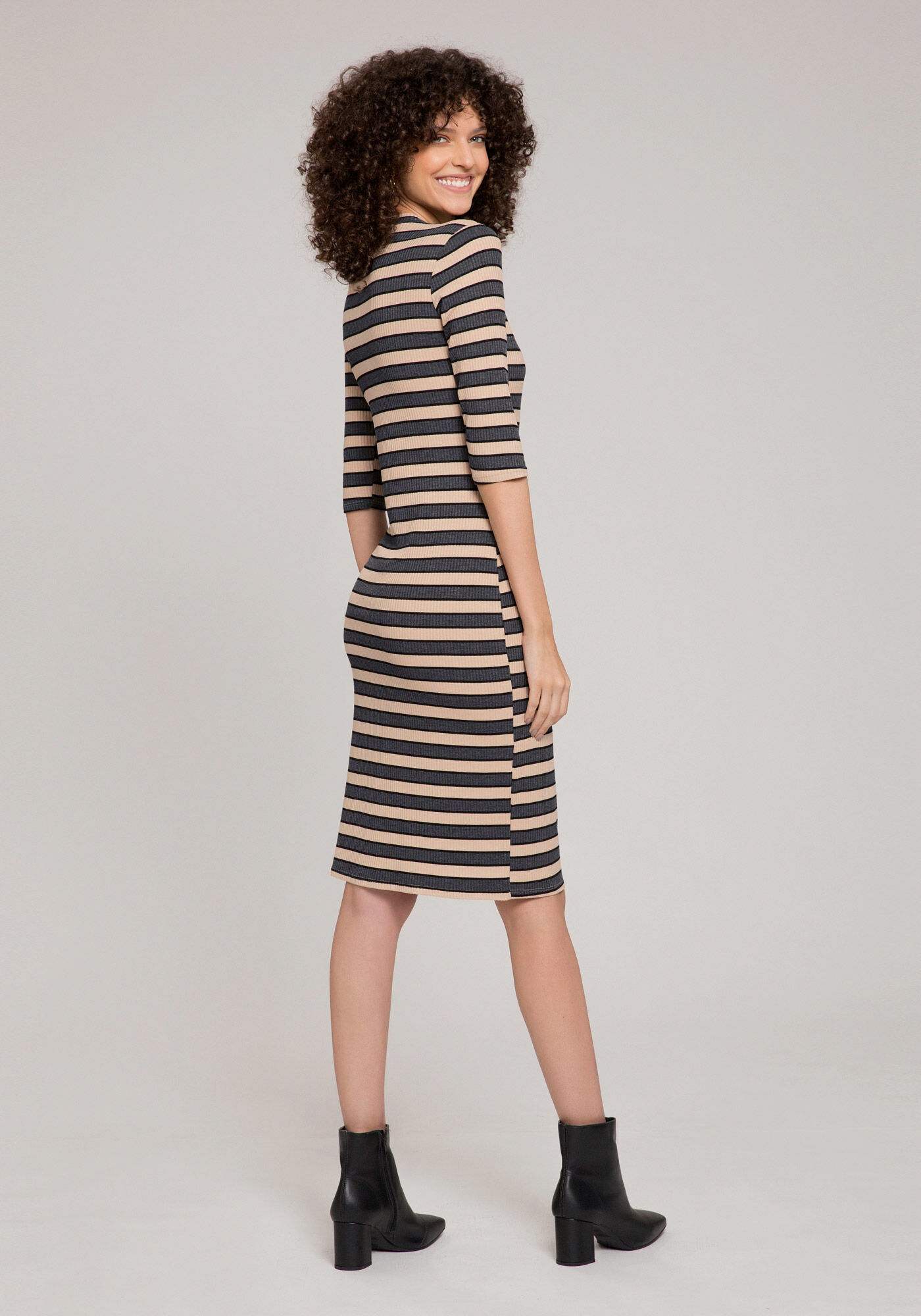 Vestido midi deals listrado com manga