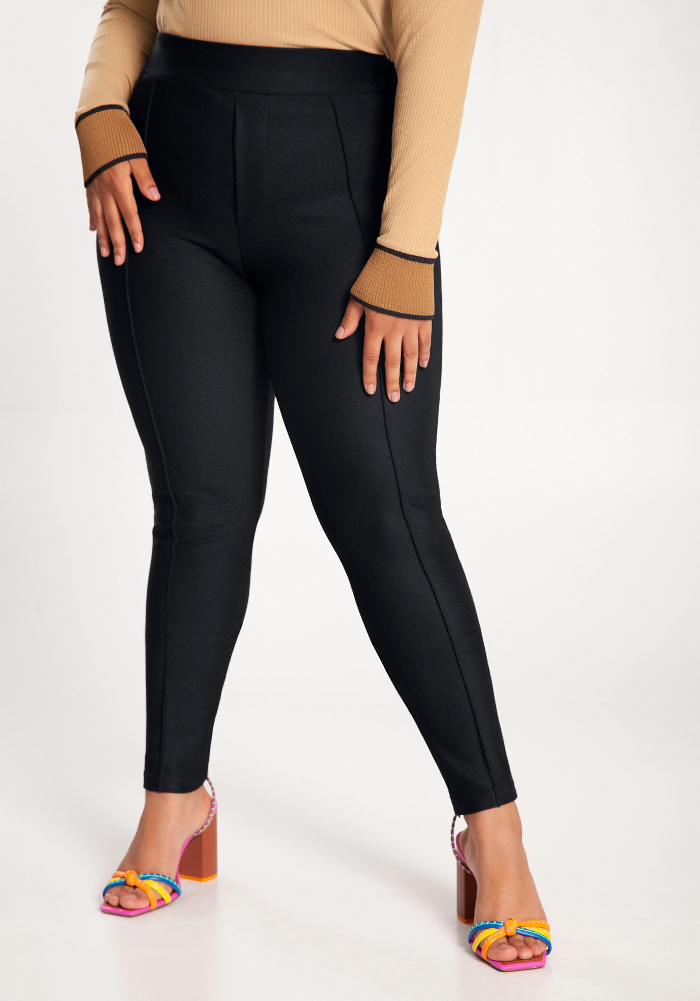 Cal a Legging Plus Size com Nervura Lunender