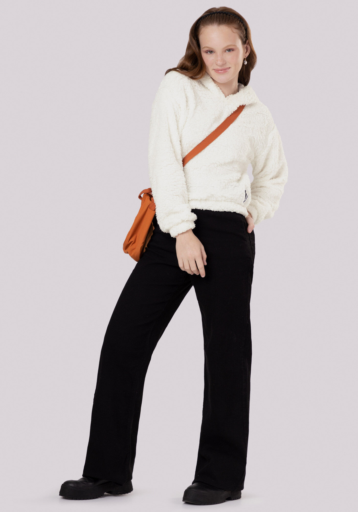 Blus&atilde;o Juvenil em Pelo Carneirinho com Capuz, BRANCO OFF WHITE, large.