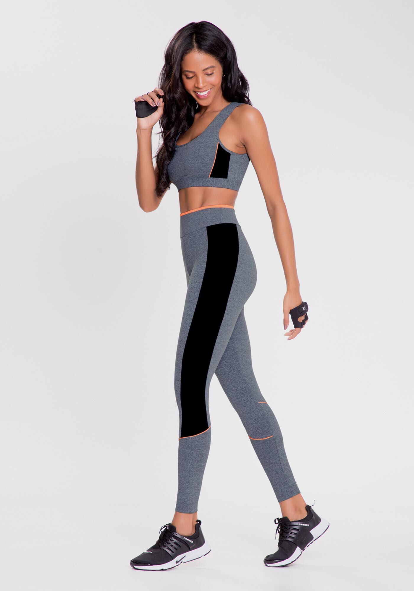 Calça legging sale com recortes