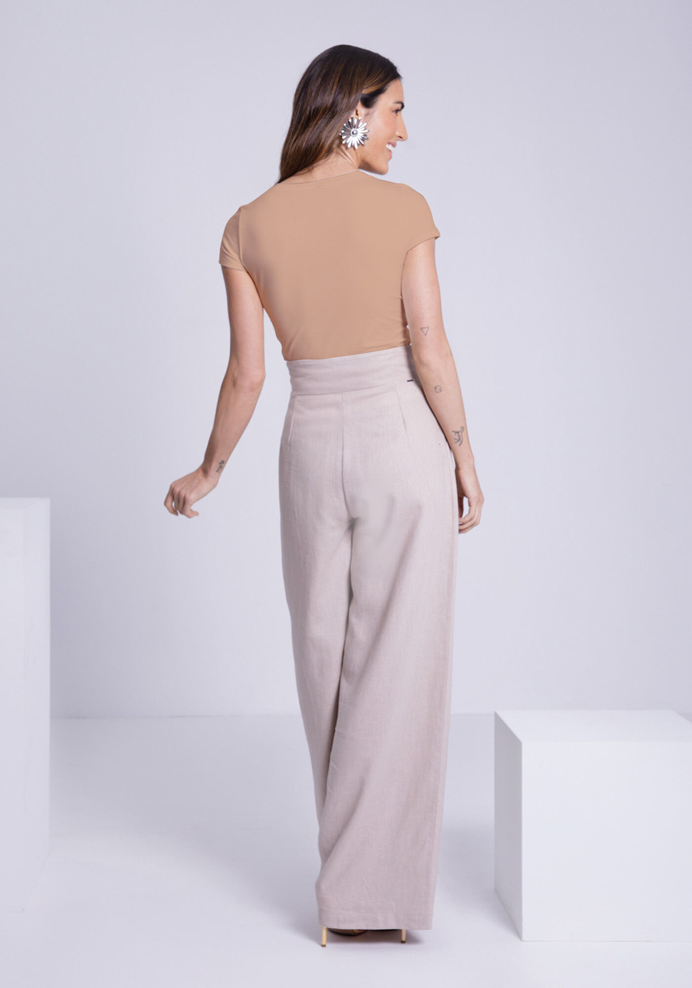 Blusa B&aacute;sica de Mangas Curtas Em Malha De Algod&atilde;o E Elastano, , large.