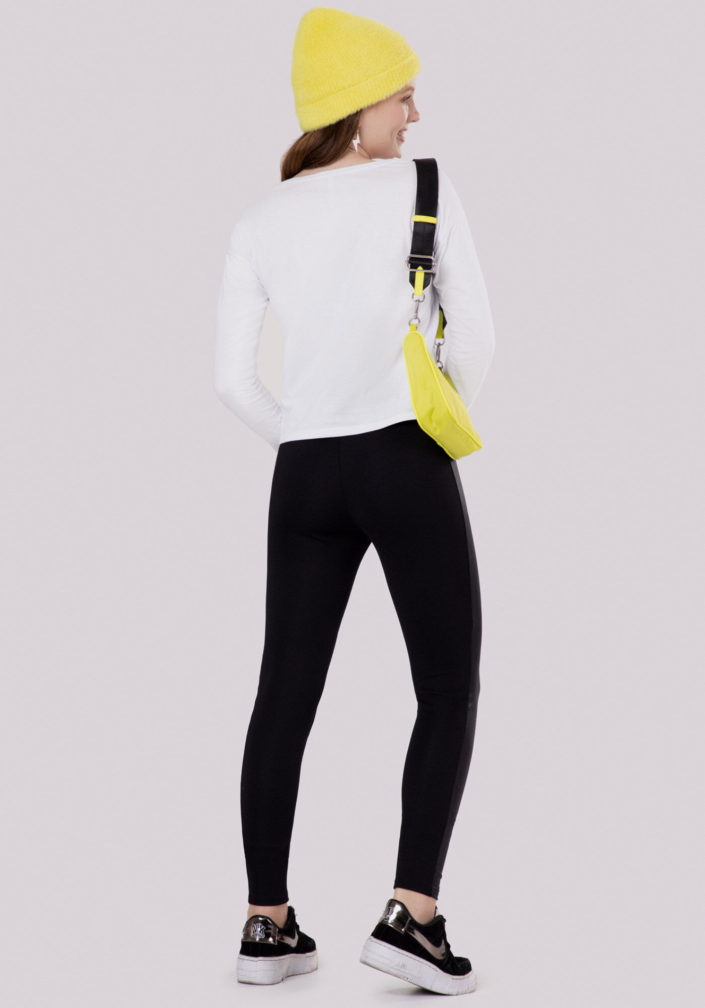 Calça legging cirré preta brilhante sales