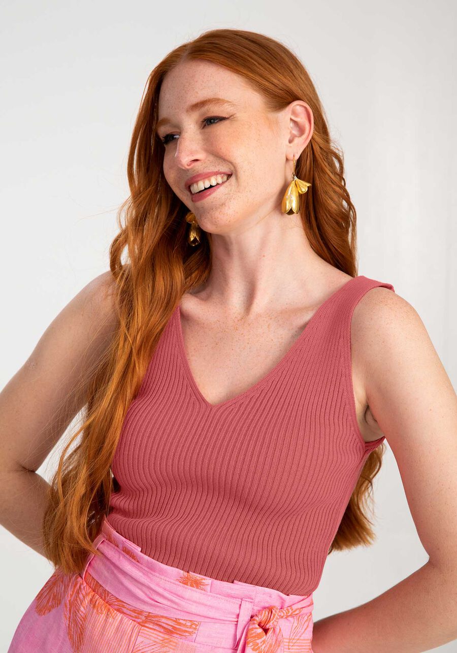 Blusa em Tricô Canelado com Decote V, ROSA MORENA. Blusa em Tricô Canelado com Decote V, ROSA MORENA, large.