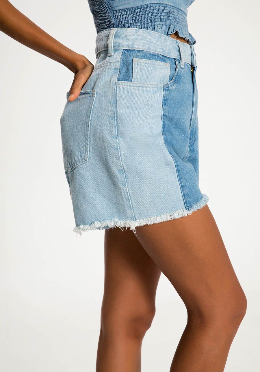 Shorts Mommy Jeans com Dois Tons Cintura Alta, JEANS. Shorts Mommy Jeans com Dois Tons Cintura Alta, JEANS, large.