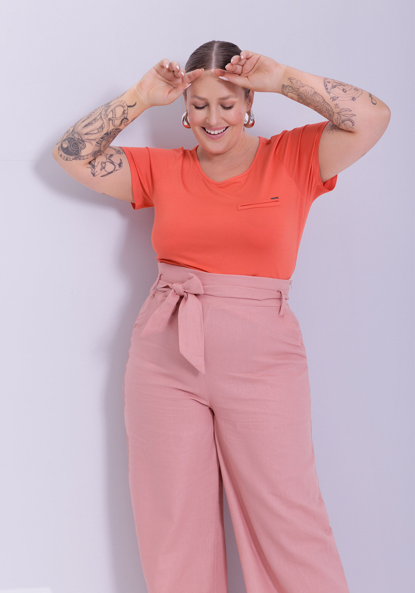 Cal&ccedil;a Wide Leg Plus Size em Tecido Linho com Cinto, ROSA LAVANDER, large.