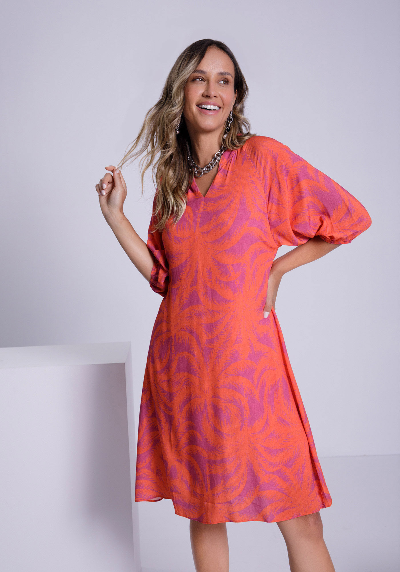 Vestido Curto Estampado em Viscose com Manga 3/4, PITANGA ROSA, large.